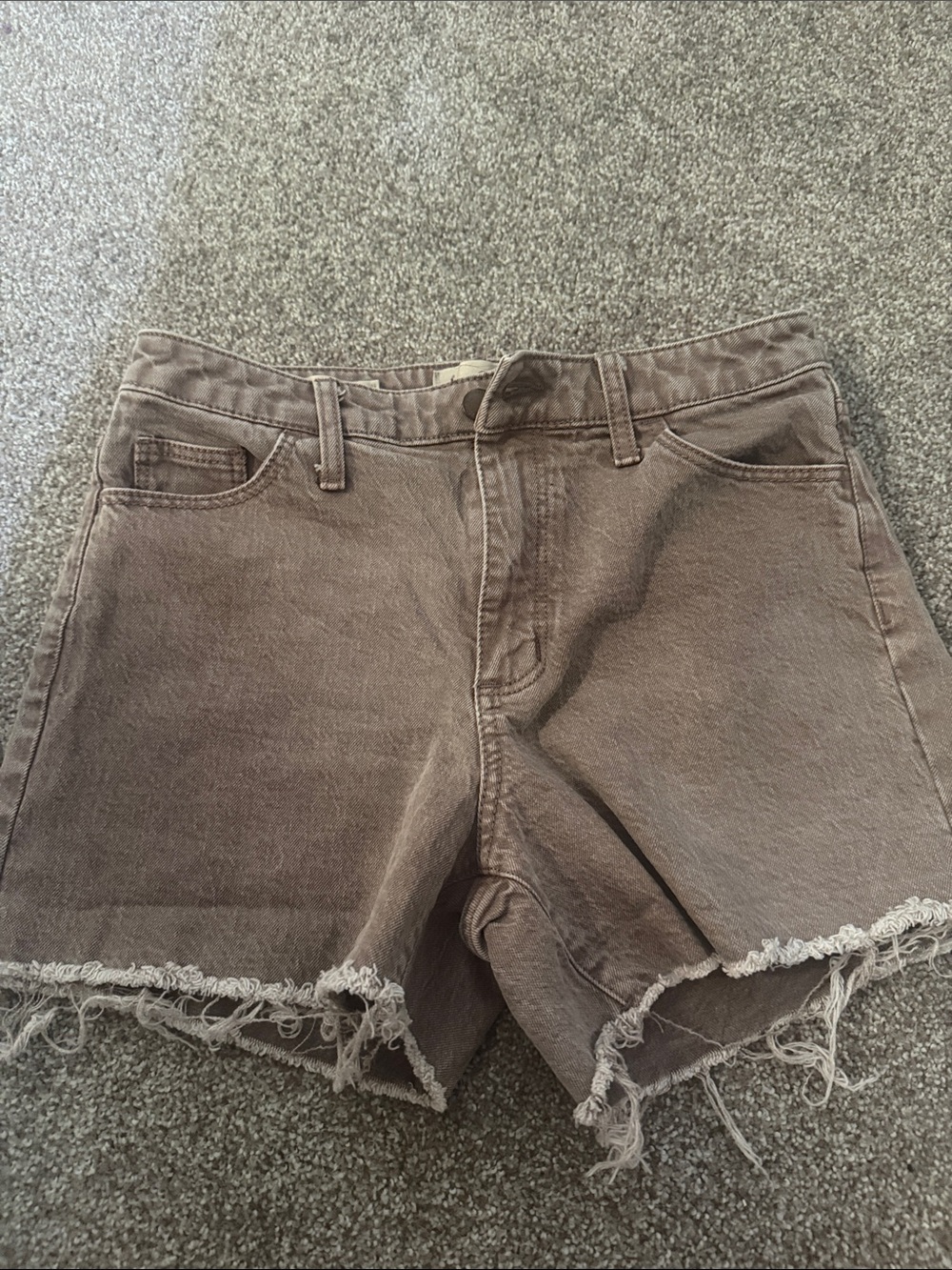 Women’s High-Rise Frayed Hem Denim Shorts - Brown